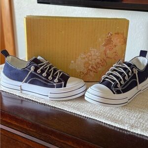 Very G Navy Blue Women's Sneakers
